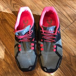 Women shoes size 7,5